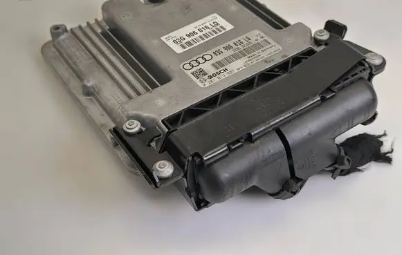 Audi A4 S4 B7 8E 8H Engine control unit/module 03G906016LQ 1039S24208 0281013887