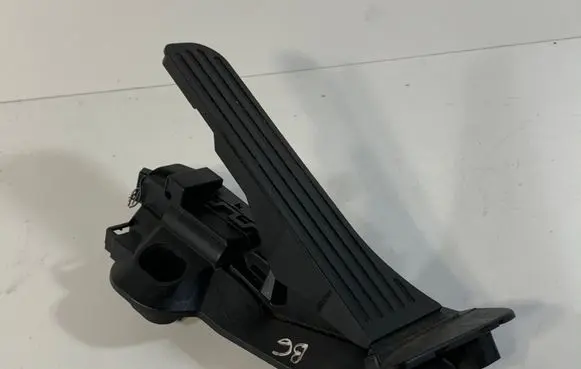 Skoda Octavia Mk2 (1Z) Accelerator throttle pedal 1K2721503M
