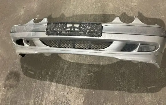 Mercedes-Benz E W210 Front bumper