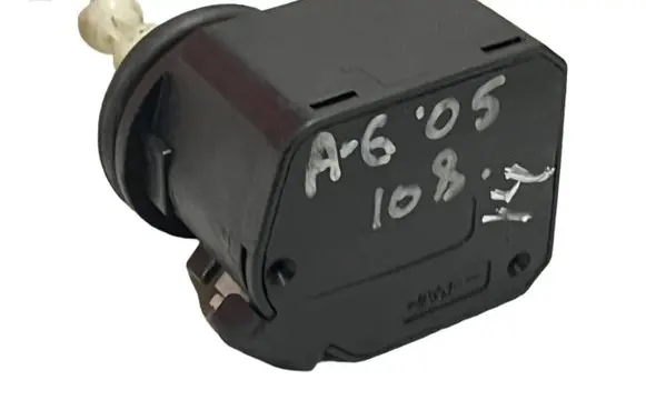 Audi A6 S6 C6 4F Headlight level adjustment motor 00883000