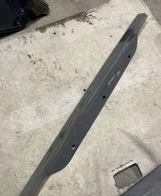 Mitsubishi Pajero Other trunk/boot trim element MR402199