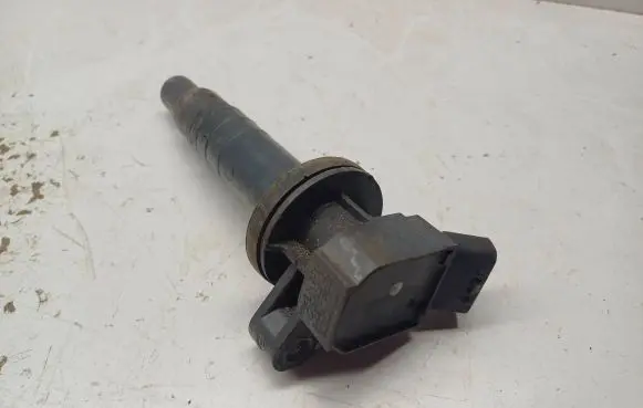 Toyota Corolla E120 E130 High voltage ignition coil 9008019019