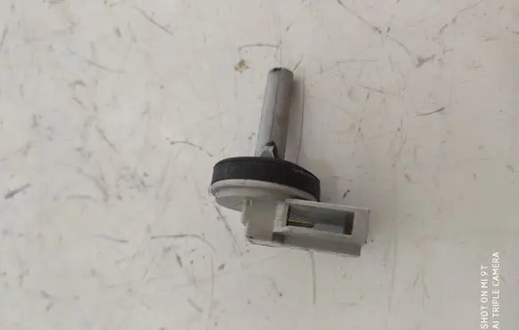 Audi A6 S6 C6 4F Oil temperature sensor 1J0907543A