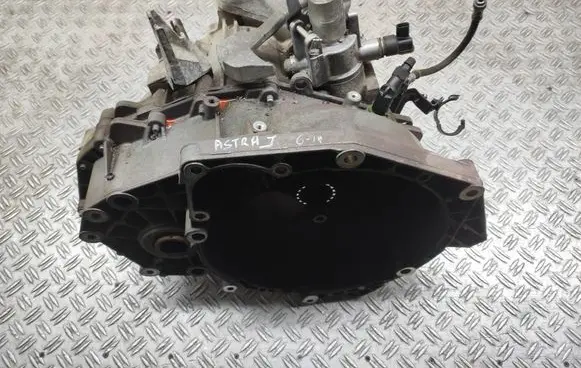 Opel Astra J Manual 6 speed gearbox GM55584375