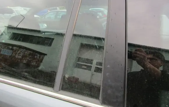 Opel Zafira B Rear side window 