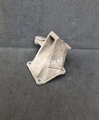 Audi A6 S6 C4 4A Gearbox mounting bracket 4A0399114G