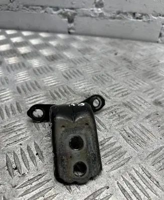 Nissan Navara D40 Front door upper hinge