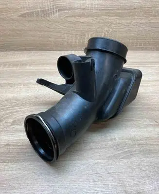 BMW 5 G30 G31 G38 Air intake duct part 8573422 8585001