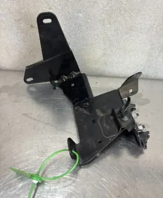 Renault Master IV Gearbox mount 242396781R