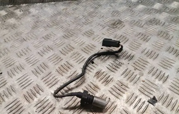 Volvo V70 Crankshaft position sensor 0296000650