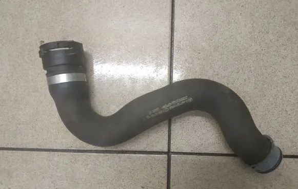 Mercedes-Benz Vito Viano W447 Engine coolant pipe/hose A4475010482