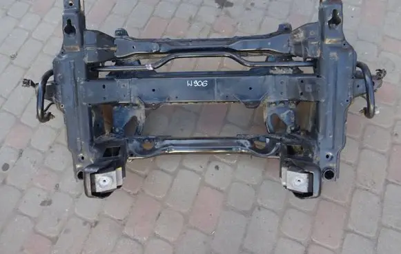 Mercedes-Benz Sprinter W906 Front axle beam 