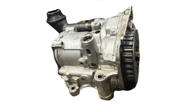 Volkswagen Caddy Oil pump 04l145208h