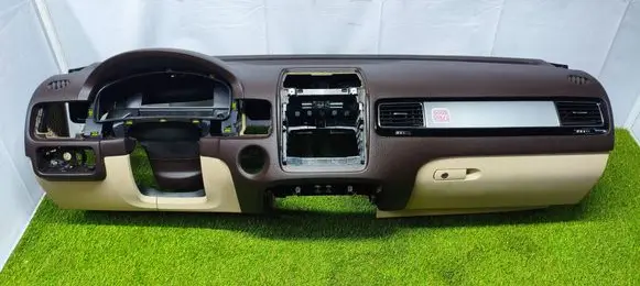 Volkswagen Touareg II Dashboard 