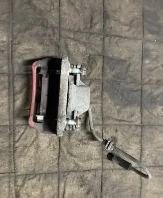 Opel Insignia A Front brake caliper