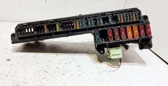 BMW 5 E60 E61 Fuse module 15613290 PA6GFGK30