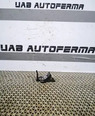 Seat Ibiza IV (6J,6P) Front door upper hinge 8K0831401J