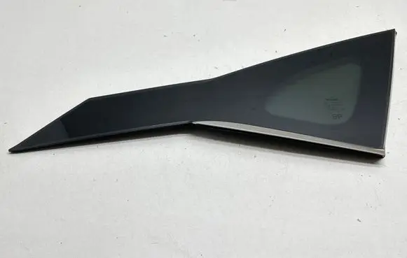 Nissan Qashqai J12 Rear side window 833006UA1A 833006UA0A 43R002092