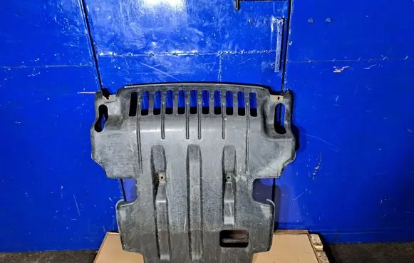 Hyundai Terracan Front bumper skid plate/under tray 86861H1910