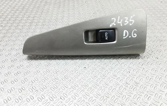 Toyota Corolla Verso E121 Electric window control switch 7427113040
