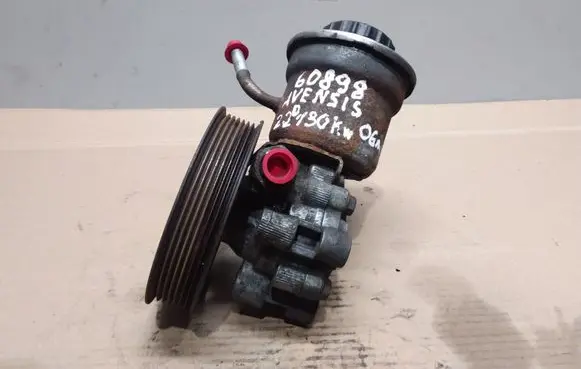 Toyota Avensis T250 Power steering pump 12180