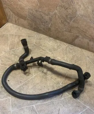BMW 5 GT F07 Engine coolant pipe/hose 7592649