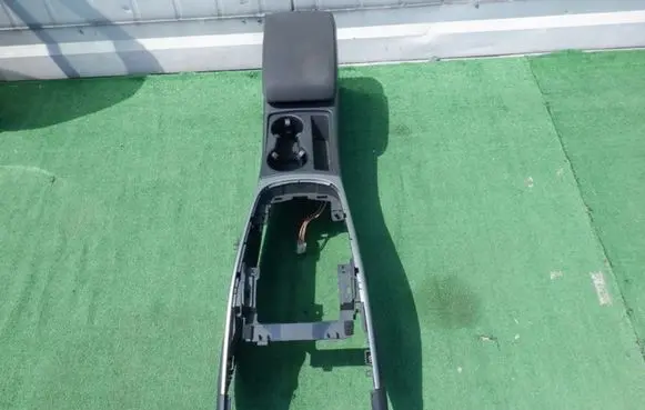 Audi A5 8T 8F Center console 8K0864981D