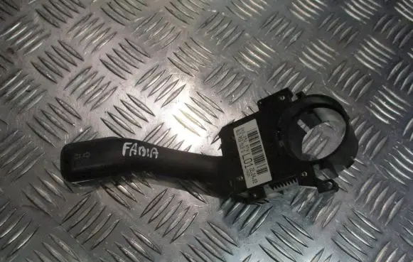 Skoda Fabia Mk1 (6Y) Indicator stalk