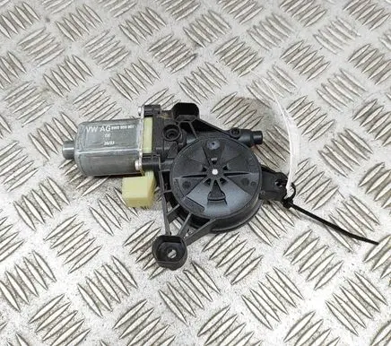 Audi A1 Front door window regulator motor 0130822705 8W0959801