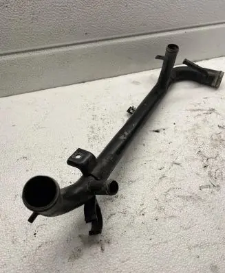 Audi A4 S4 B6 8E 8H Engine coolant pipe/hose 6B121070E