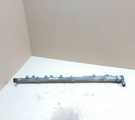 BMW 5 E60 E61 Fuel main line pipe 7799610 0445216023 0281002481