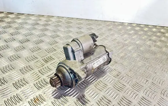 Volkswagen PASSAT B8 Starter motor 02E911022C