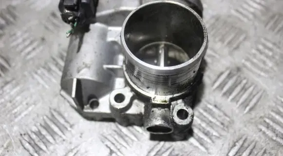 Renault Laguna III Engine shut-off valve 