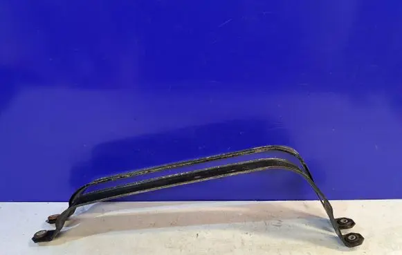 Fuel tank mounting bracket
