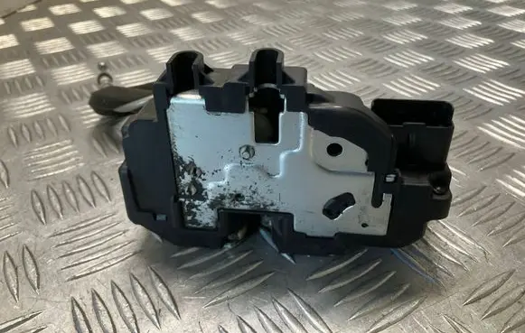 Nissan Cube Z12 Tailgate/trunk/boot lock/catch/latch