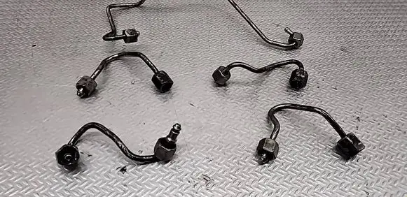 BMW 3 E90 E91 Fuel injector supply line/pipe
