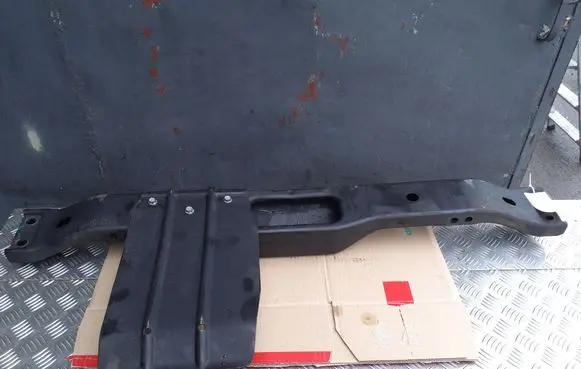 Hummer H3 Gearbox mounting bracket 3449M10 05106D