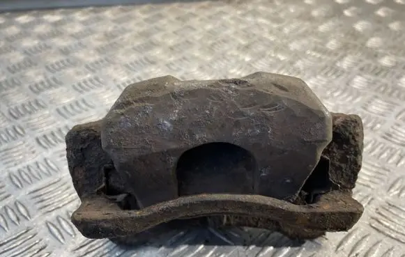 Toyota Prius (XW20) Front brake caliper