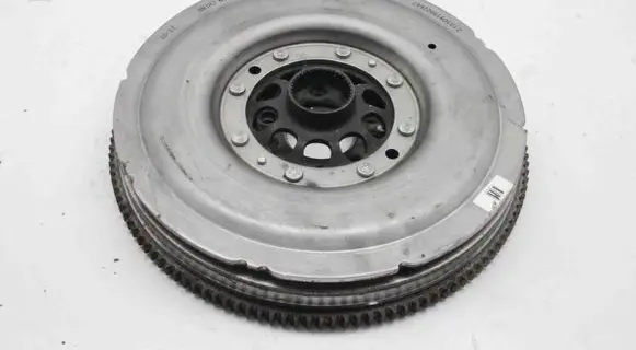 Volvo XC40 Dual mass flywheel 31367653