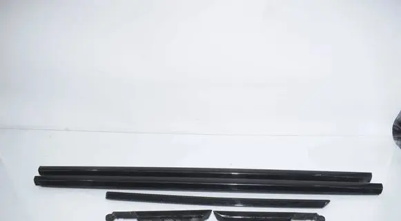 BMW 2 G42 Front door glass trim molding 7482839 7482840 7402859