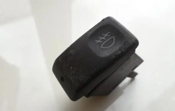 Fog light switch
