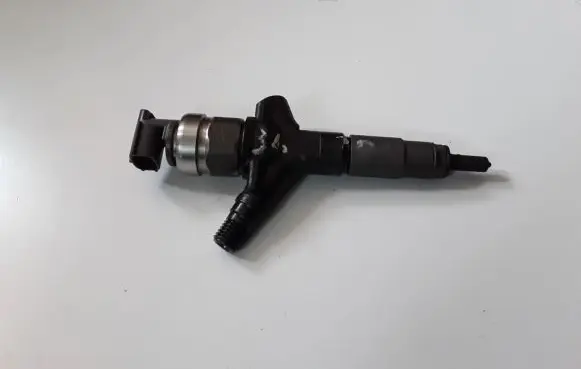 Subaru Impreza III Fuel injector 16613AA020