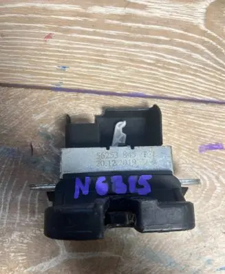 Skoda Fabia Mk3 (NJ) Rear glass lock/latch 56253845 20122019