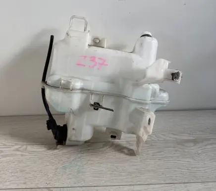 Mazda 3 II Windshield washer fluid reservoir/tank GHR167480