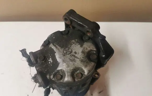 Renault Laguna II Air conditioning (A/C) compressor (pump) 0746403160 SD7V16