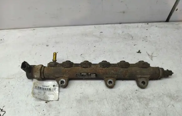 Opel Vivaro Fuel main line pipe