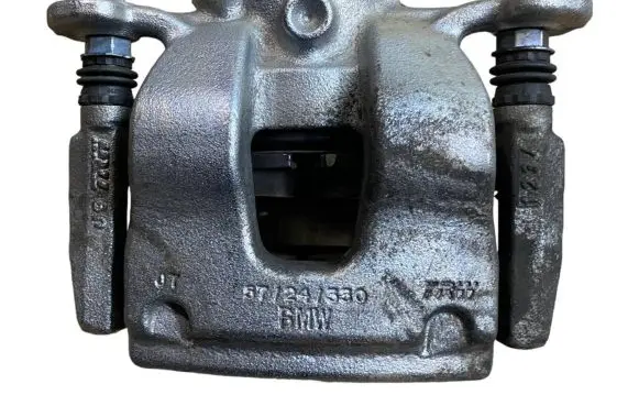 BMW 2 F46 Front brake caliper 6860268 34116860268