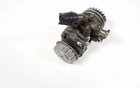 Volkswagen Phaeton Power steering pump 070145249