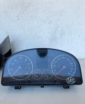 Volkswagen Touran I Speedometer (instrument cluster) 1T0920874G V0005000