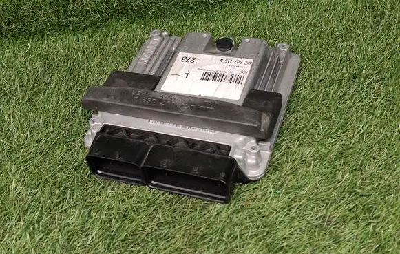 Audi A4 S4 B8 8K Engine control unit/module ECU 8K2907115N 0261S04418
